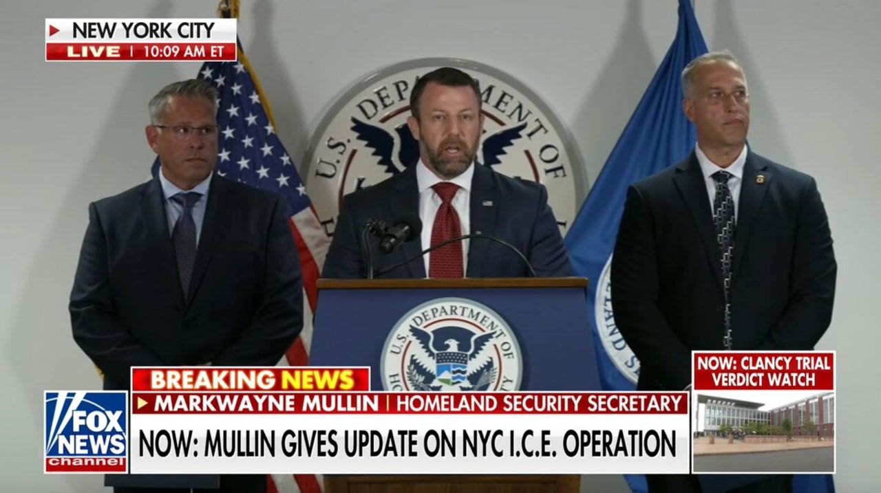 Fox News paused as Mullin gives five-word update on 'Operation Rotten ...