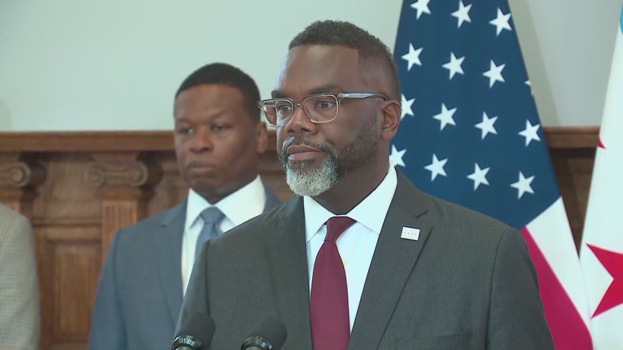 Mayor Johnson, Gov. Pritzker fire back at President Trump after Chicago violence claims