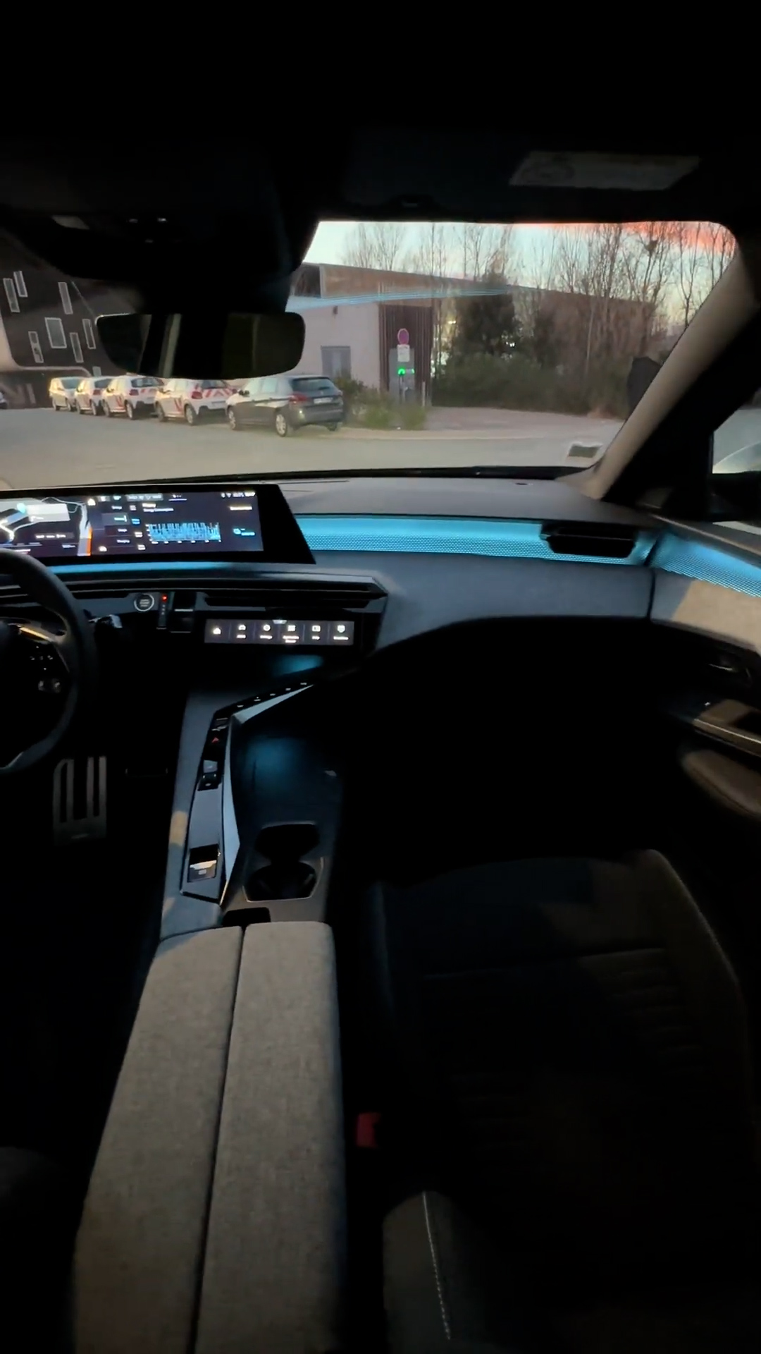 Ambient lighting gives the Peugeot 3008 interior a distinctive character