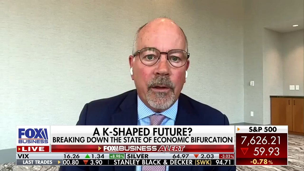 Brian Wesbury warns Fed's quantitative easing fueled K-shaped economy