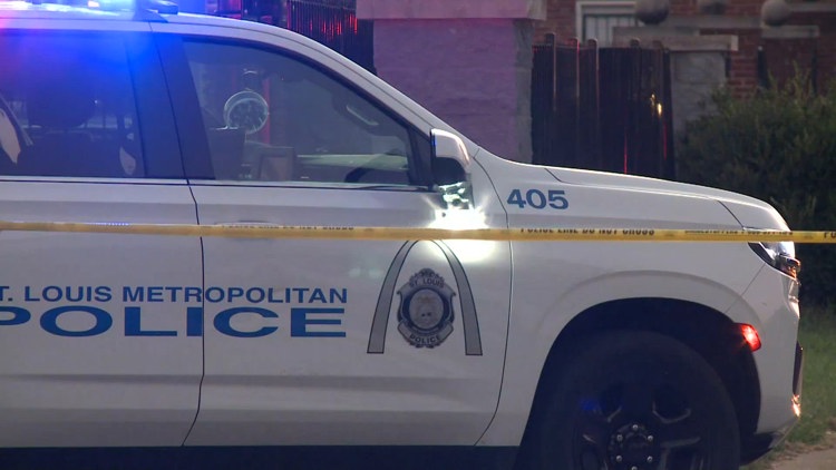 Man barricaded in north St. Louis home taken into custody