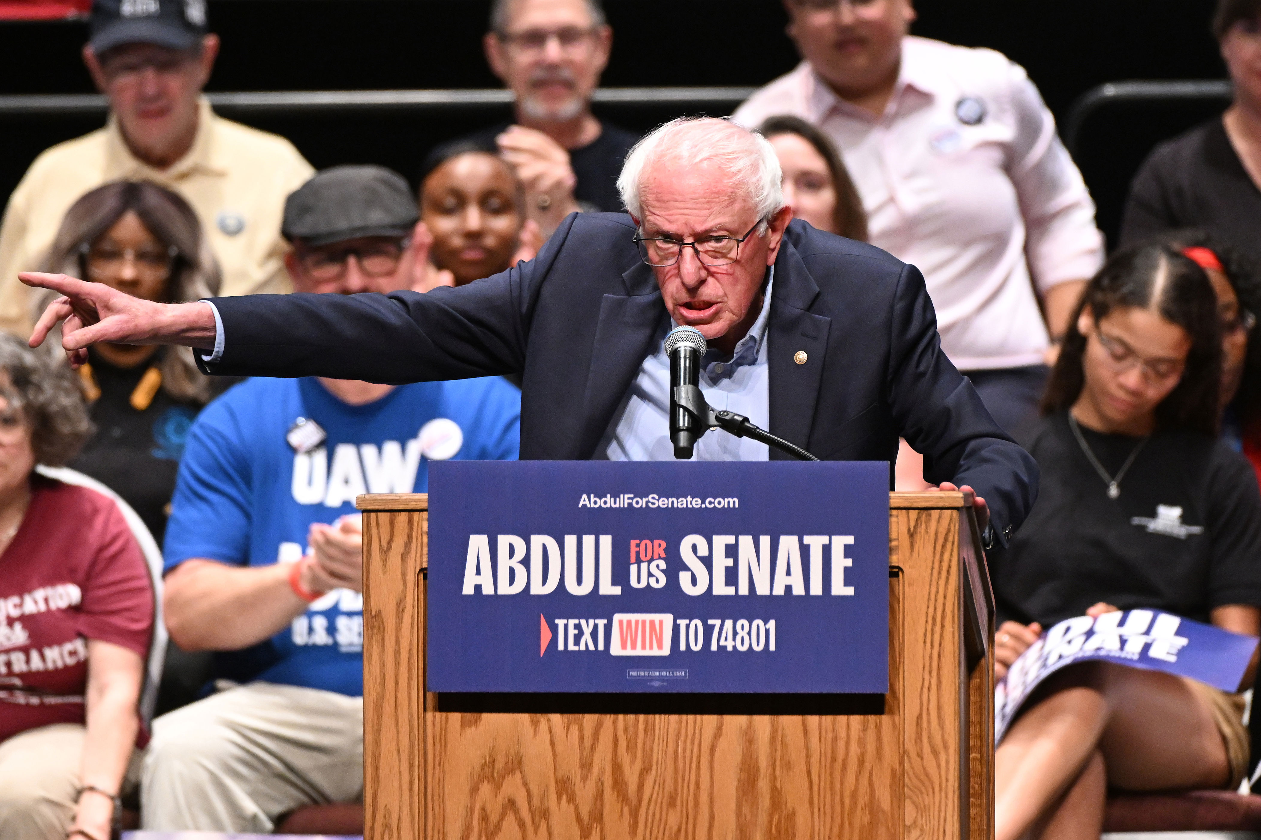 Dems push back on Sanders' comments that ‘a few' want El-Sayed to lose