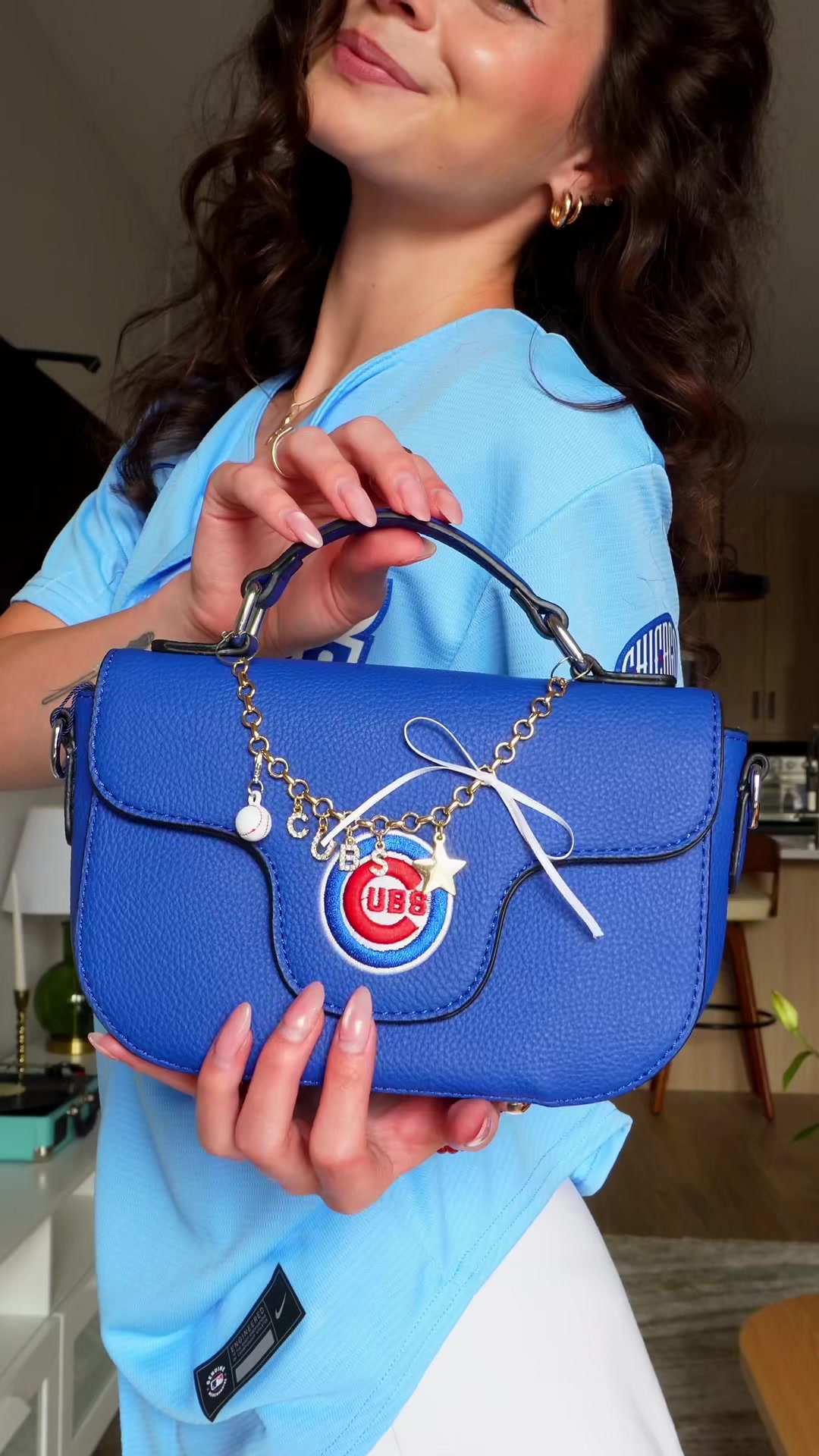 DIY Chicago Cubs bag chain project