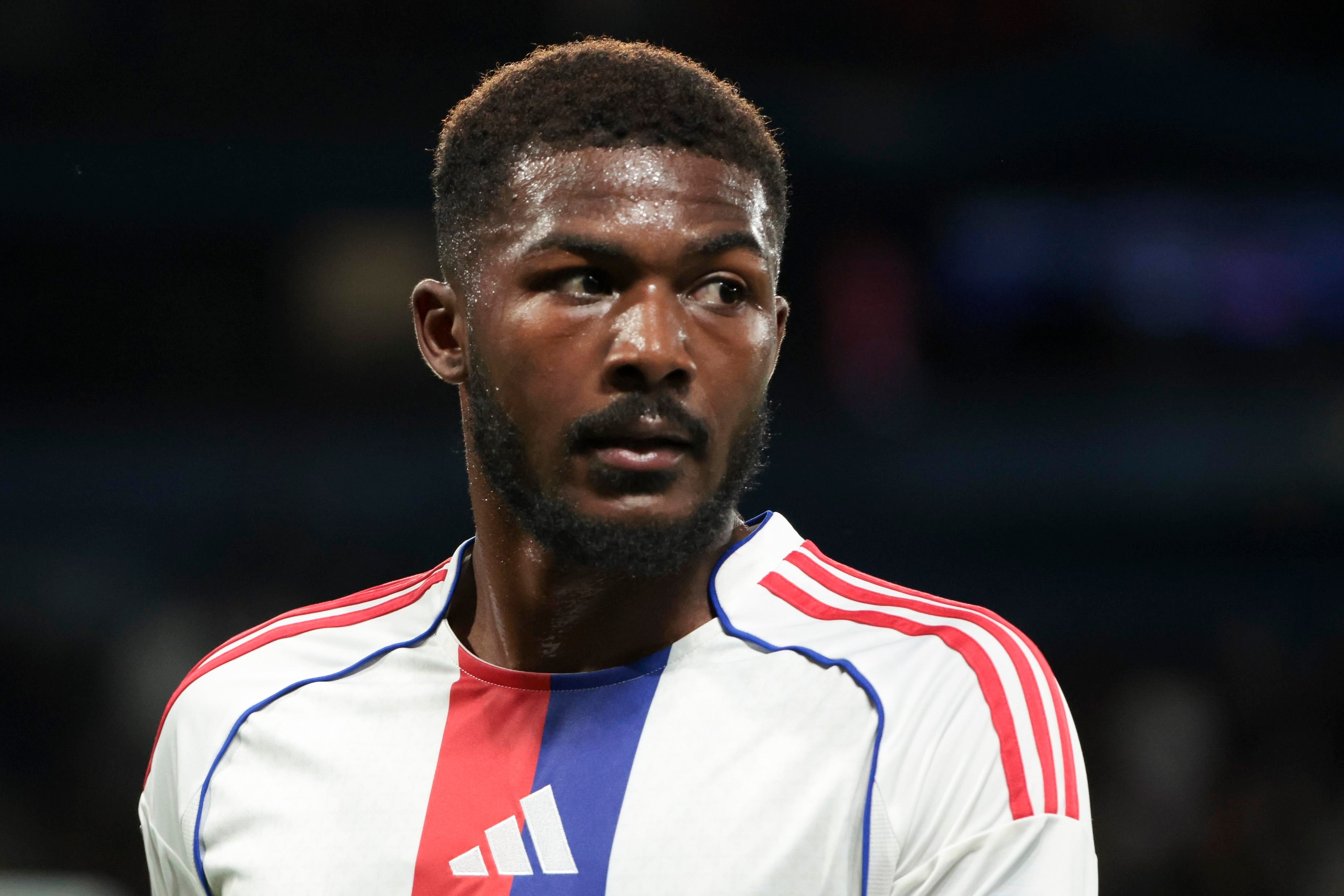Confirmed: Everton end right-back hunt with Maitland-Niles deal