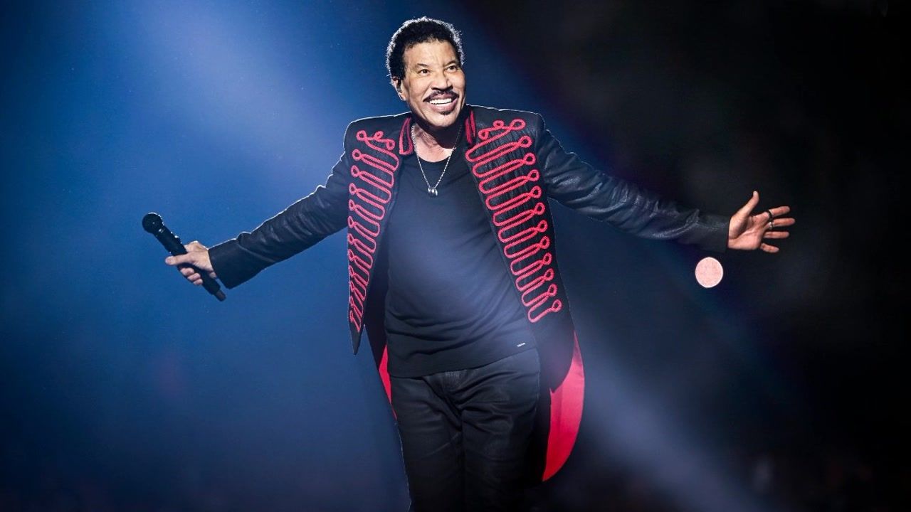 Lionel Richie health update: Singer, 77, hospitalized after performance
