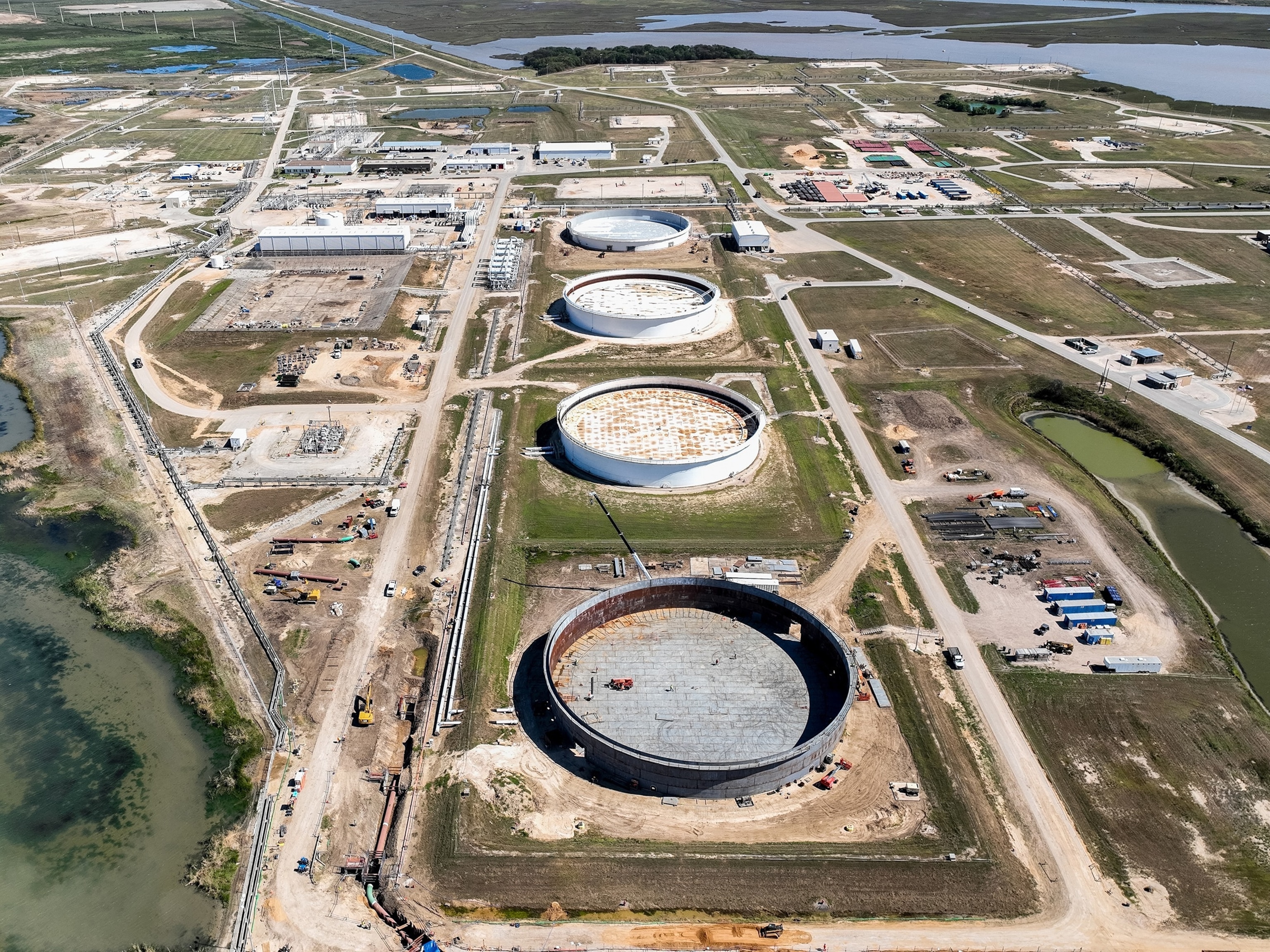 US oil reserve hits 44-year low amid Iran war, global energy shortage
