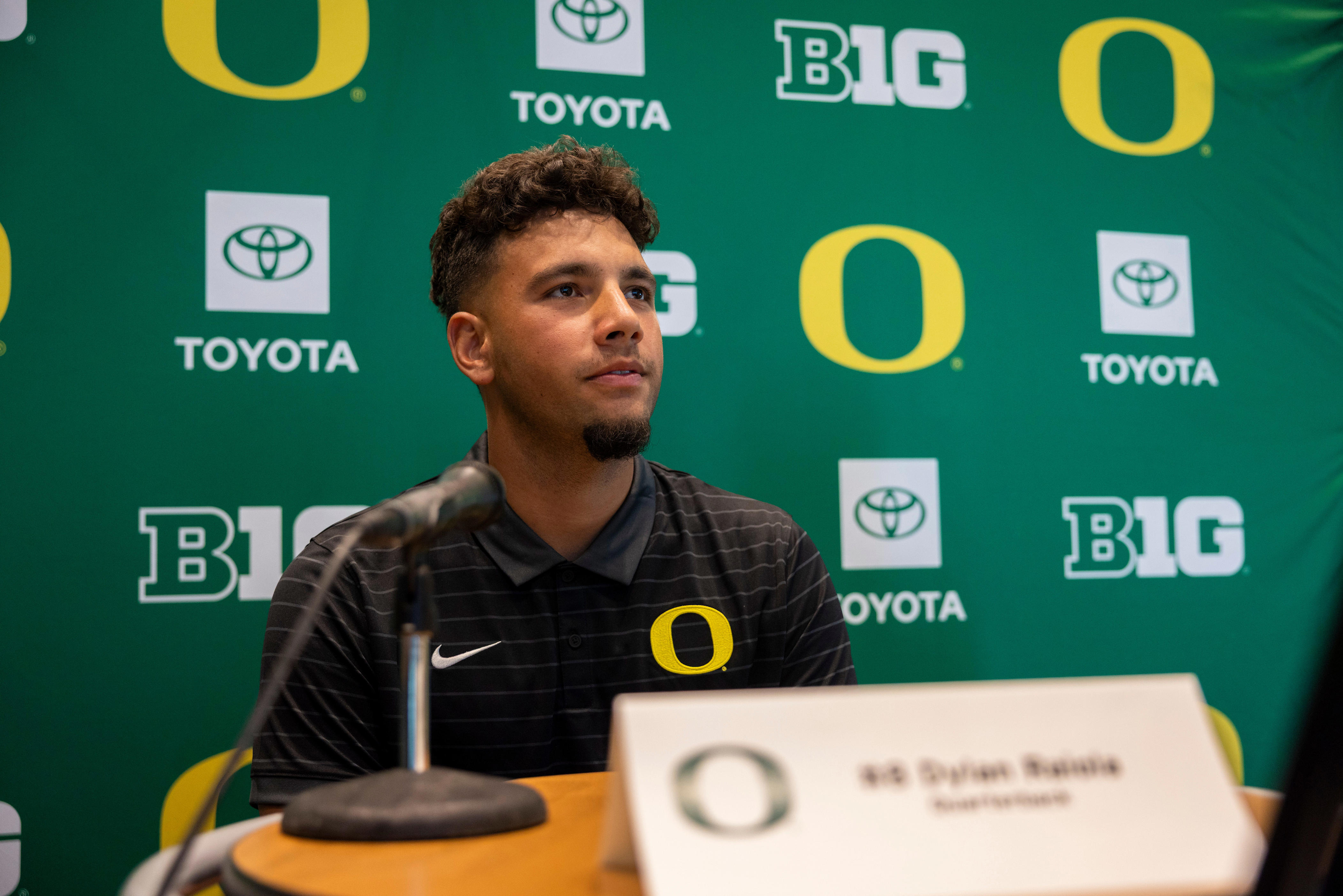 Dylan Raiola faces former team Nebraska after rough Oregon debut