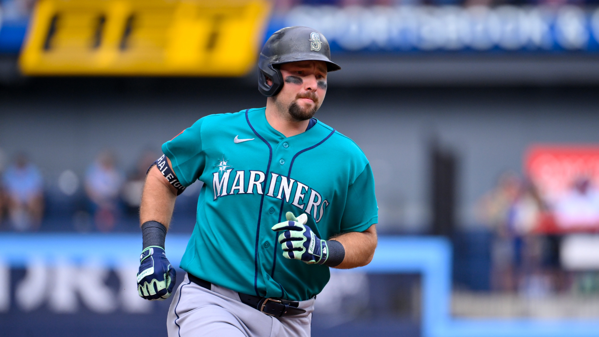 MLB trends: Has Cal Raleigh figured it out? Plus, how the Phillies ...