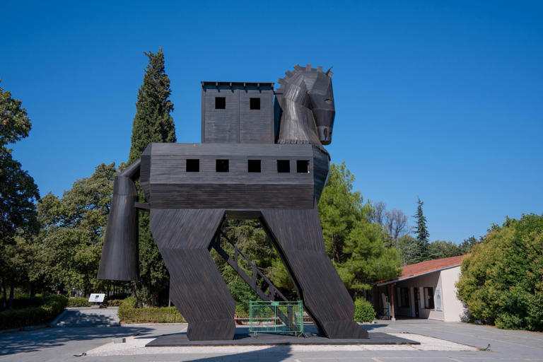 A model of the 'Trojan Horse' installed at the ancient Troy ruins in Çanakkale, Turkey. The Troy ruins, known as the setting of the Trojan War in Homer's ancient Greek epic 'Iliad', were inscribed as a UNESCO World Heritage site in 1998. /Xinhua-Yonhap