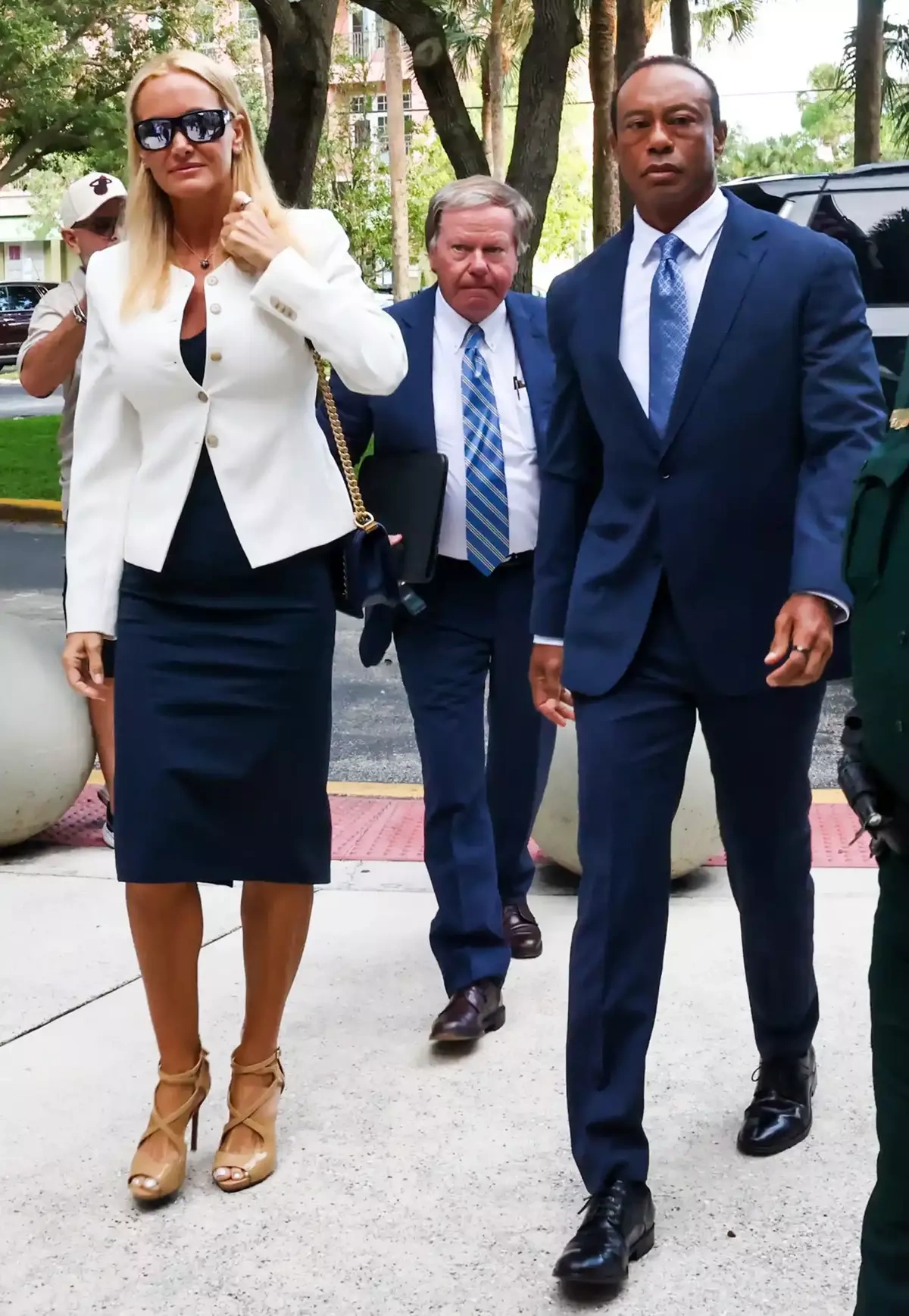Vanessa Trump đến tòa cùng Tiger Woods giải quyết vụ tai nạn xe hơi