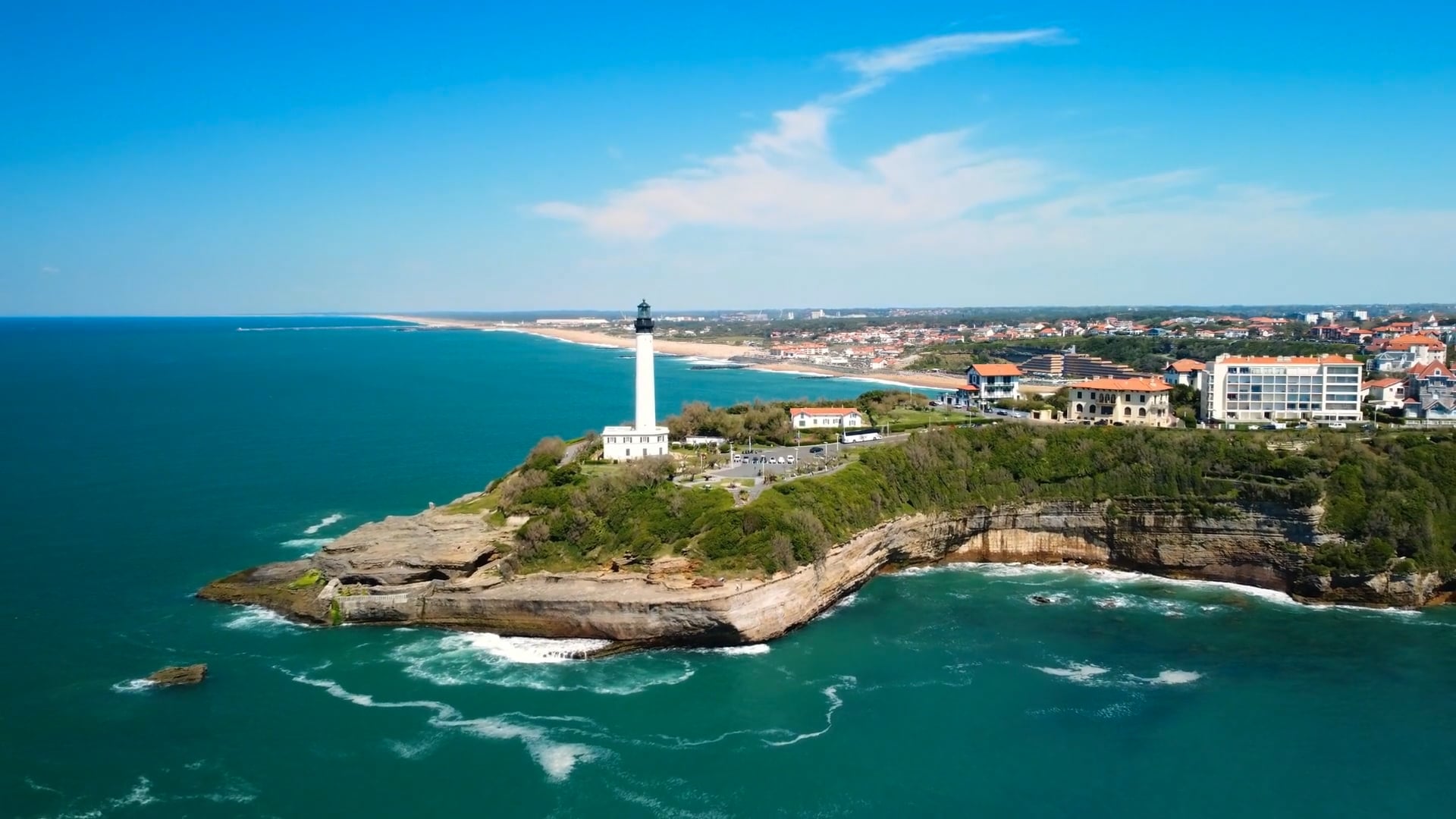 Biarritz: Drone tours the seaside town on France’s Basque Coast - Worldwide