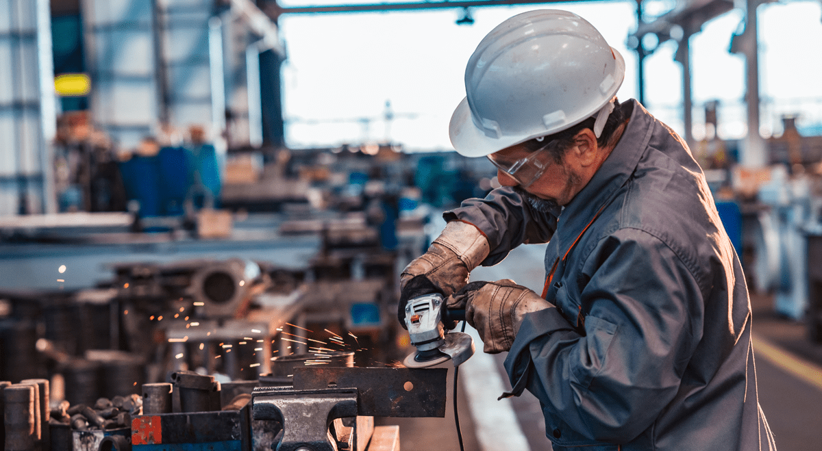 US factory orders rise 0.9%, exceeding expectations