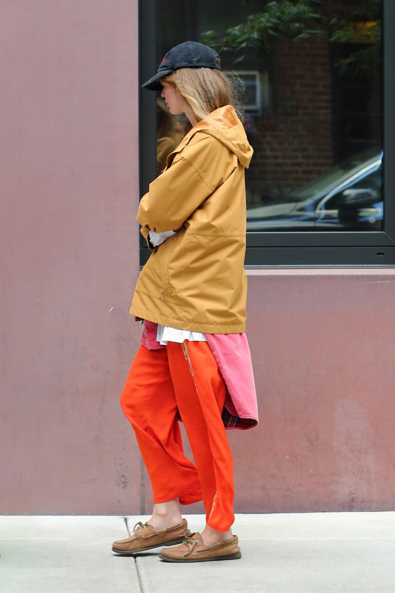 It girl New Yorkers support this Hamptons-tested, summer-to-fall shoe trend