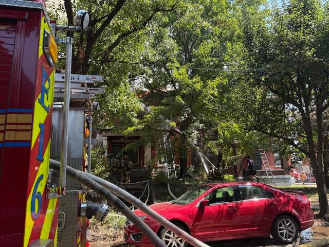 Louisville fire crews battle large blaze in Old Louisville neighborhood