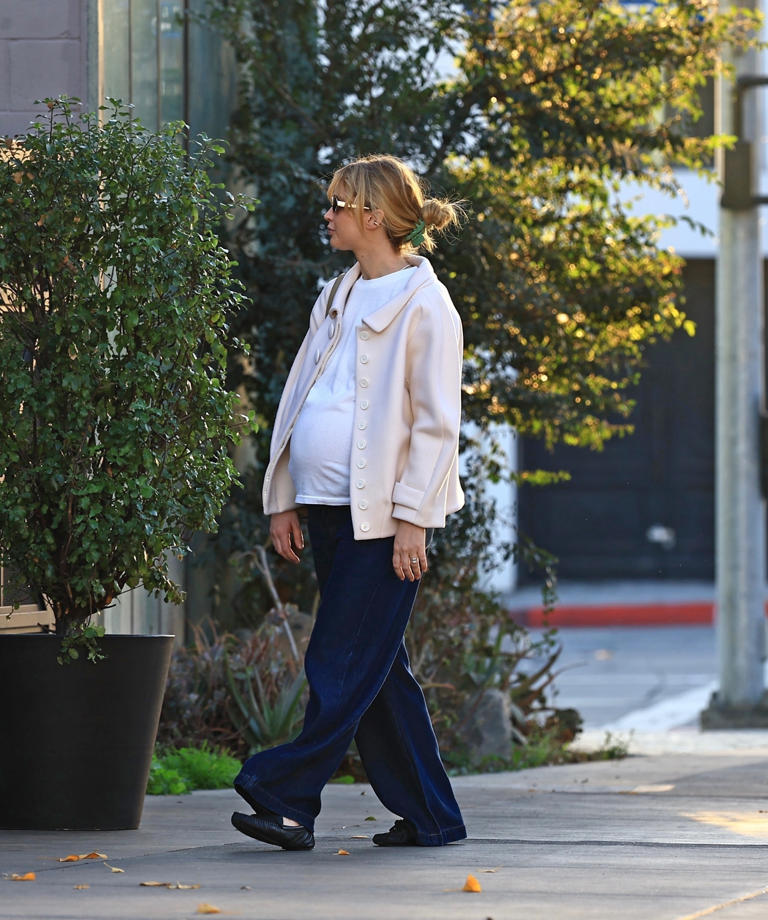 It girl New Yorkers support this Hamptons-tested, summer-to-fall shoe trend