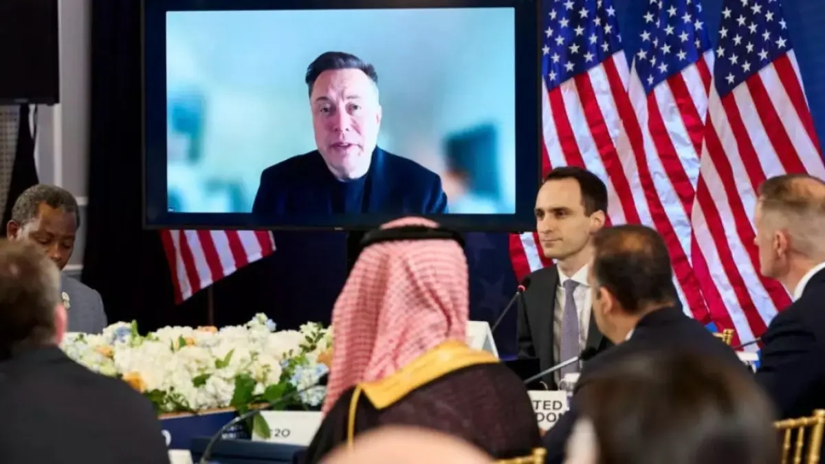 Elon Musk bela pusat data AI dan serang regulasi Uni Eropa di forum G20 Elon Musk bela pusat data AI dan serang regulasi Uni Eropa di forum G20