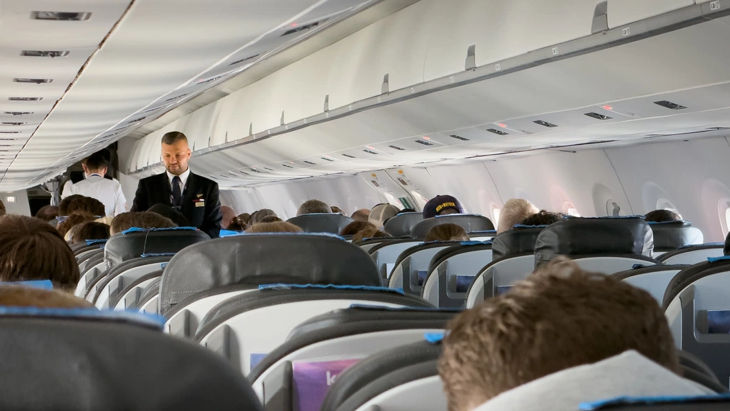 7-courteous-habits-for-considerate-air-travel