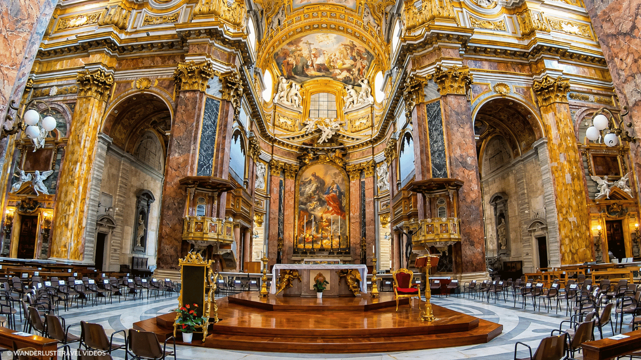 Apa yang ada di dalam gereja mewah di pusat Roma ini?