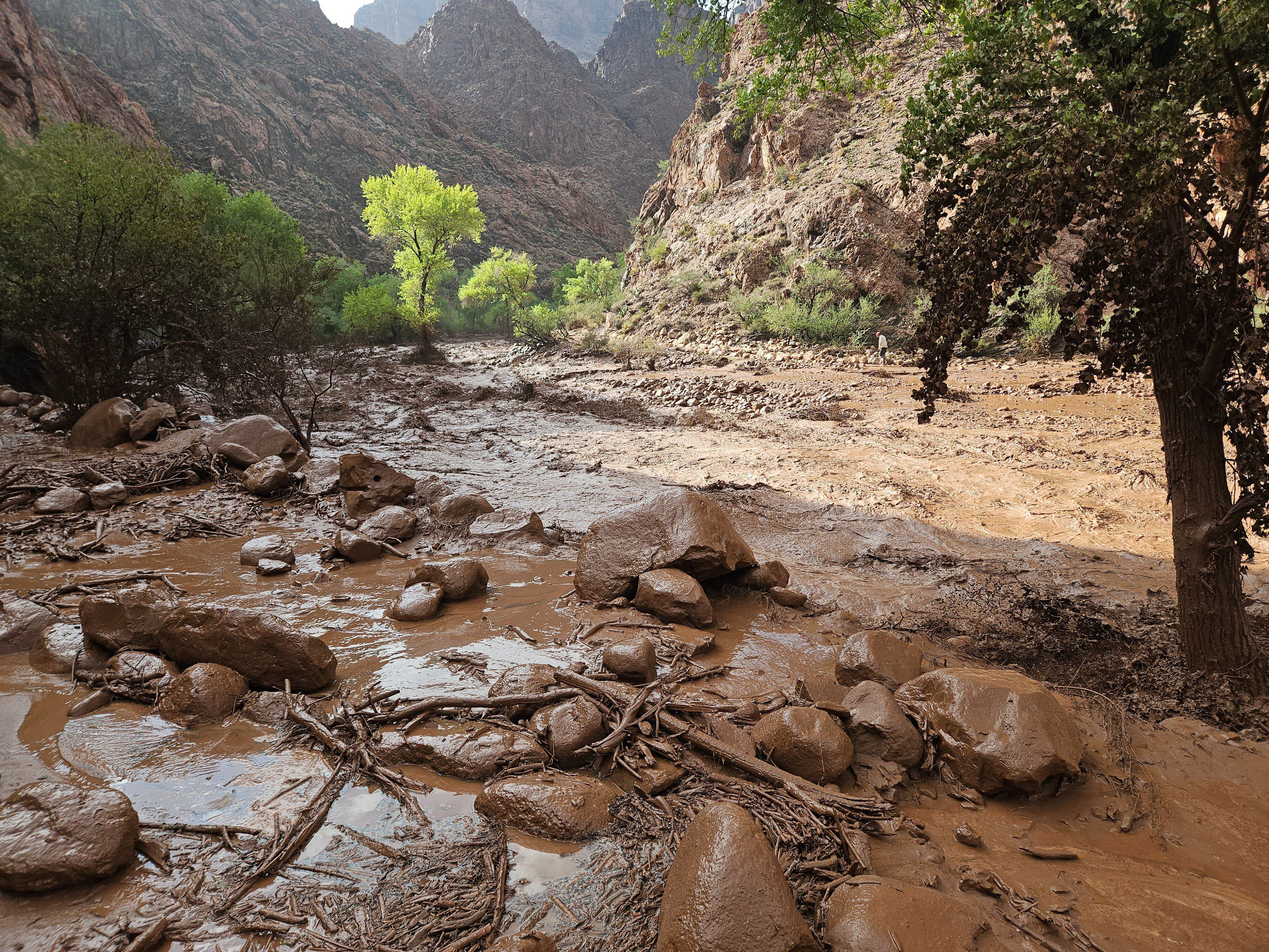 Water distribution planned as Grand Canyon residents face pipeline crisis after flash floods