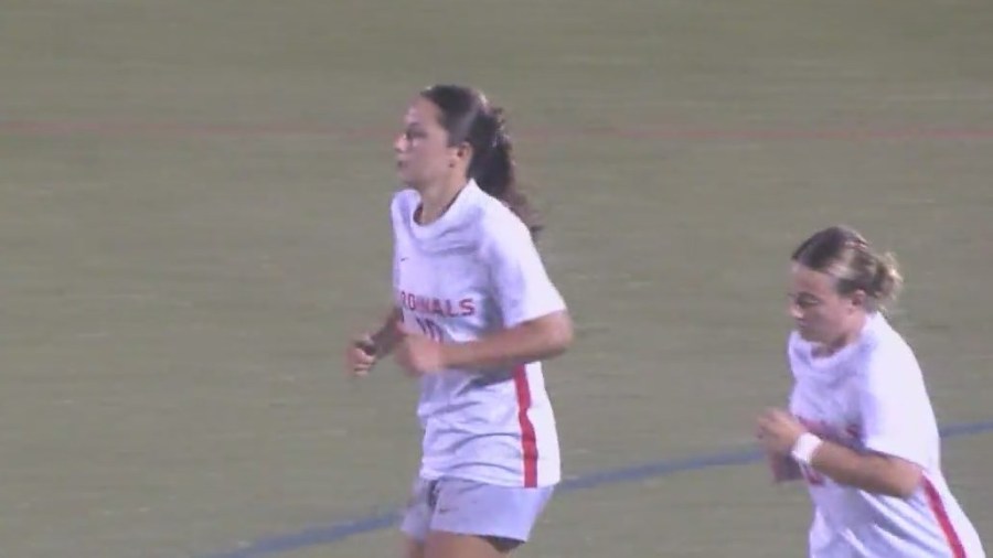 Lafountain's 3 goals spark Cards