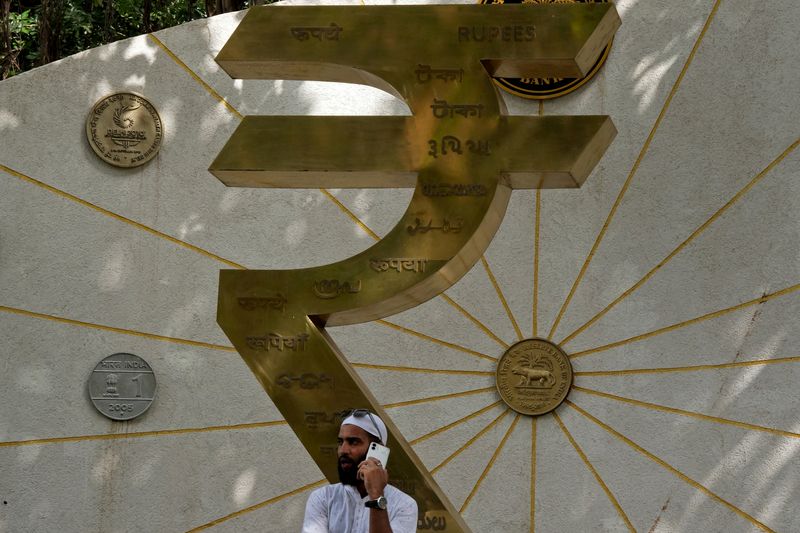 India rupee rally pauses as oil risks spur importer demand