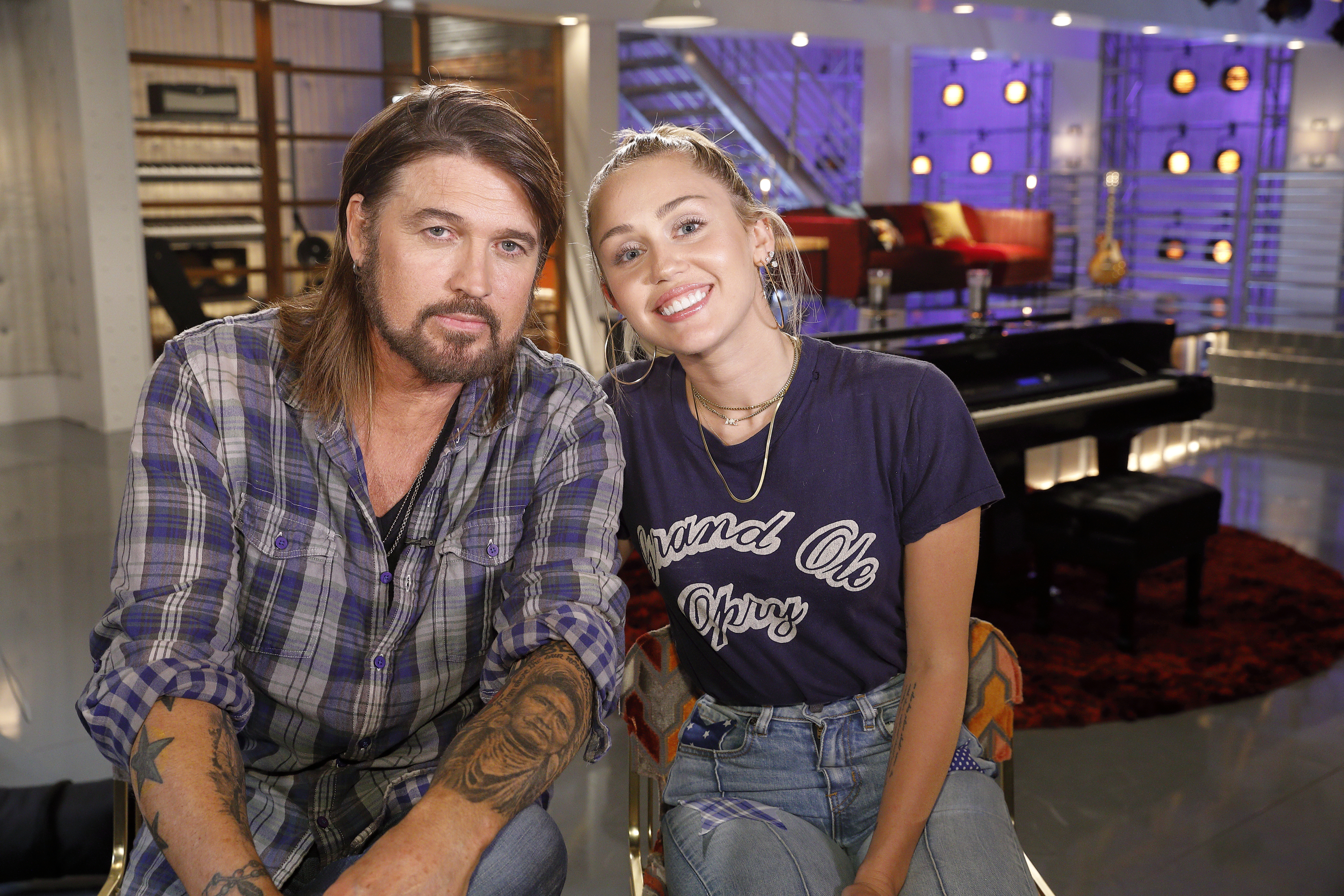 Miley Cyrus drops last name and dad Billy Ray defends the change