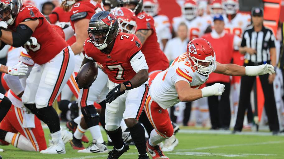Fantasy football running back debate: Bhayshul Tuten vs. Bucky Irving