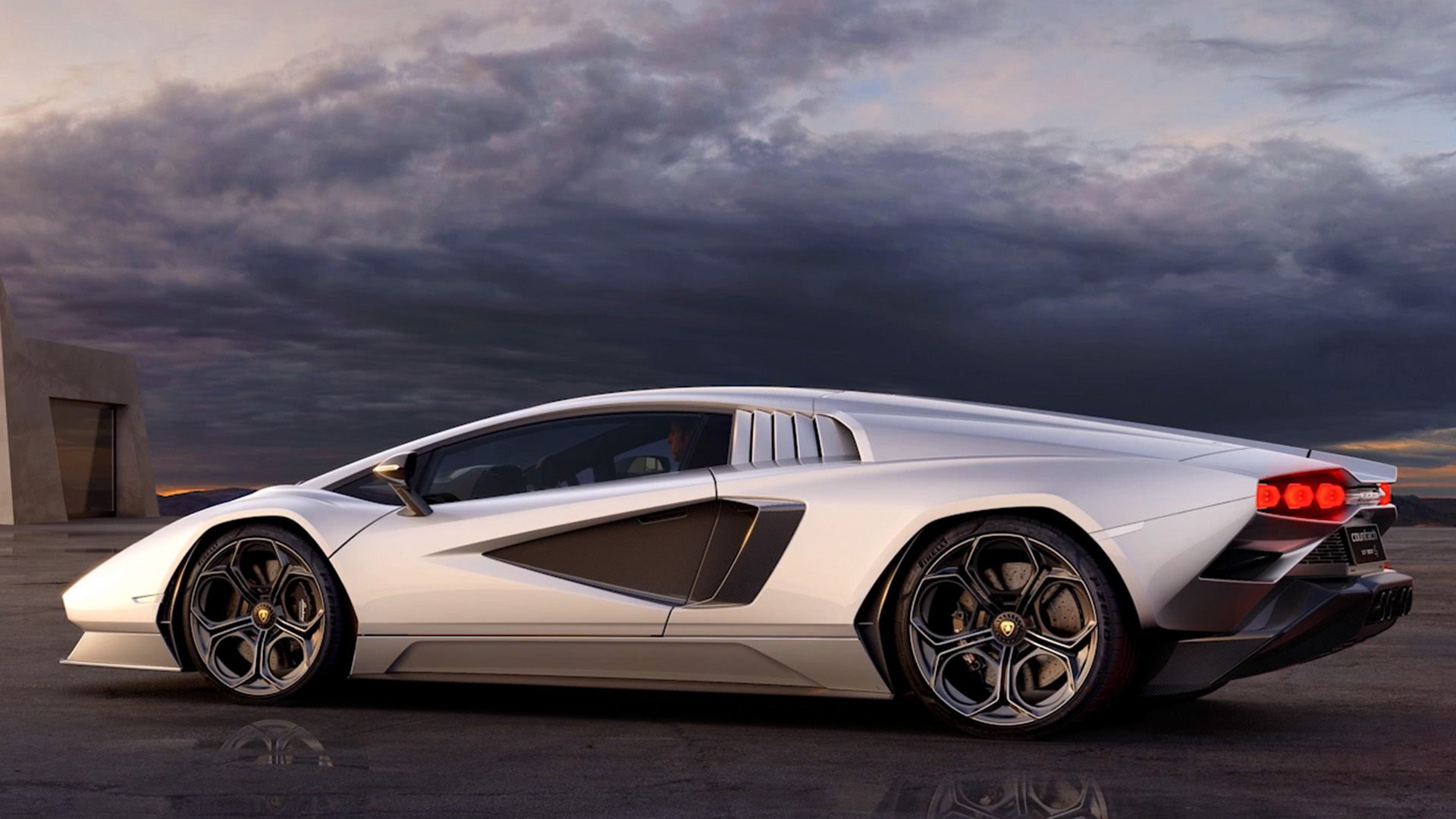 Modern Lamborghini Countach reinterprets an iconic shape