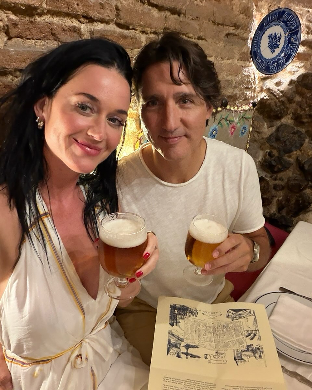 Katy Perry kể chuyện tình với cựu Thủ tướng Canada