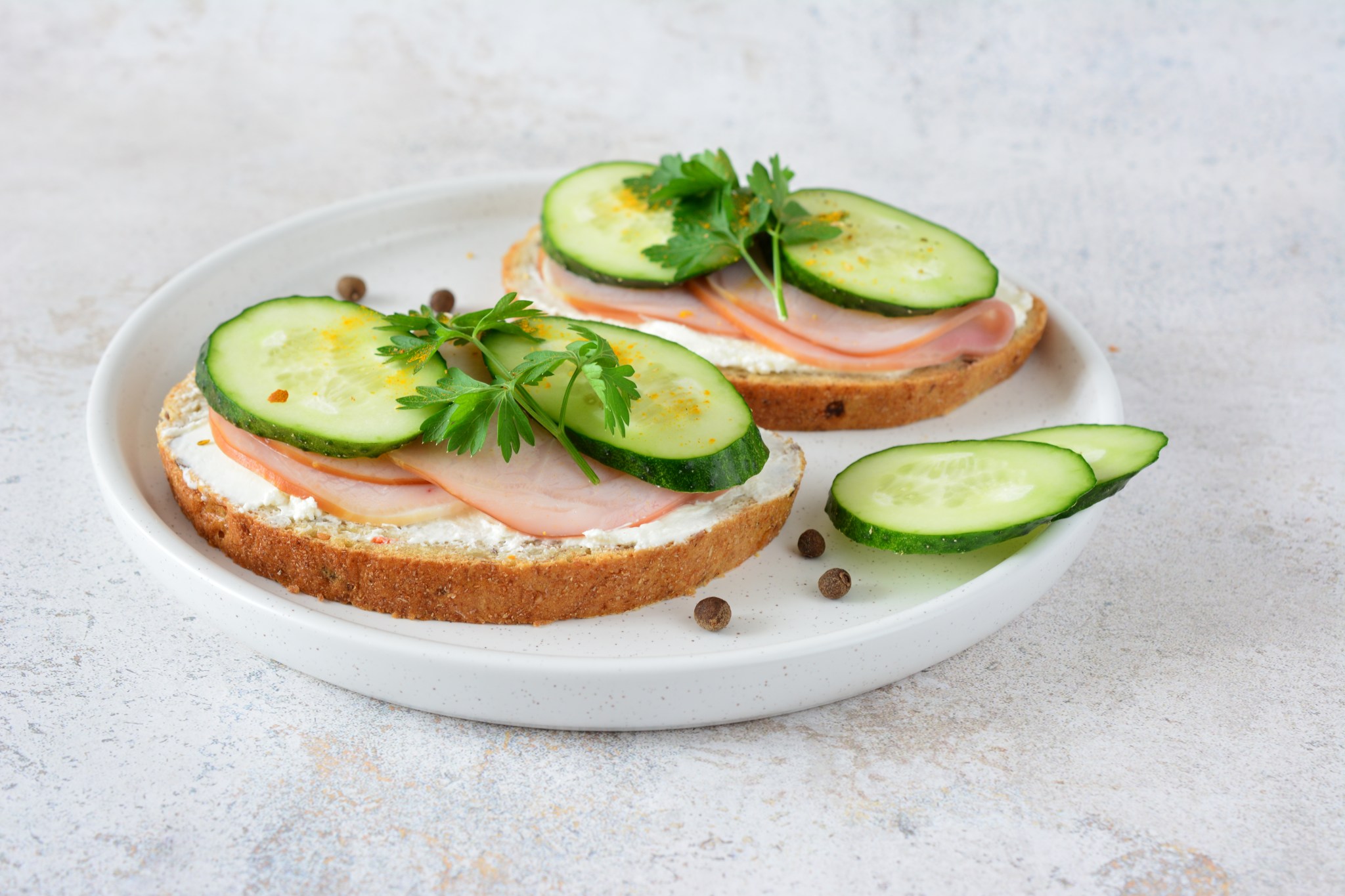 Woman bites into sandwich—then terrifying symptoms begin