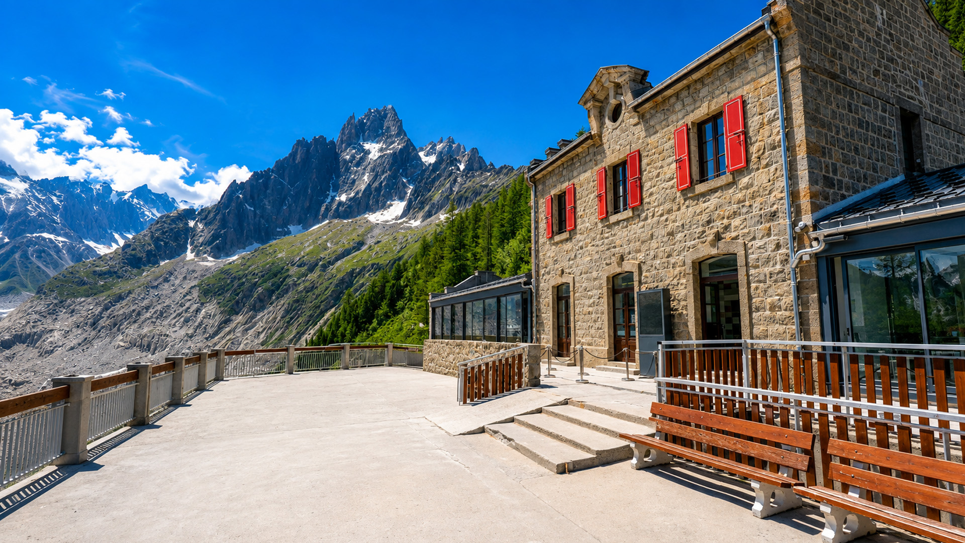 Voyage en train panoramique à la Mer de Glace depuis Chamonix (4K)