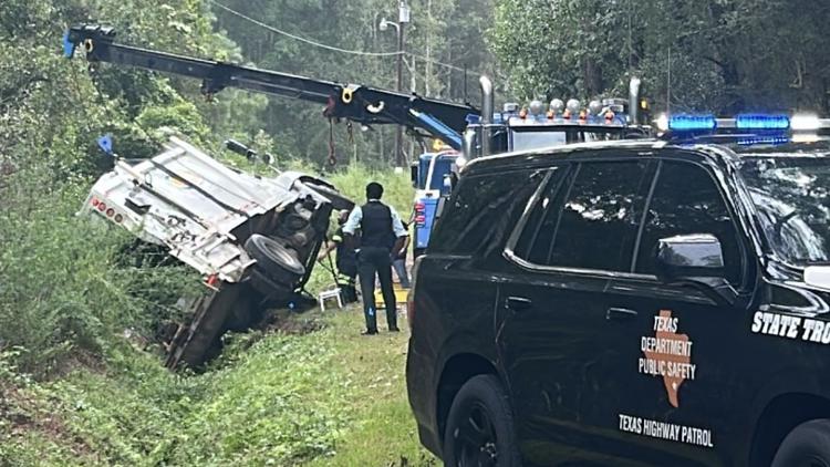 Worker killed after garbage truck overturns on him near Silsbee, DPS says