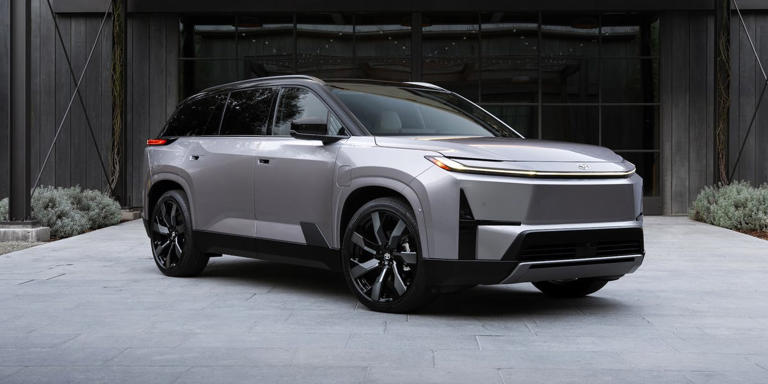 Toyota’s new three-row Highlander EV is reportedly delayed for a second ...
