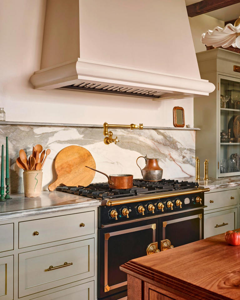 This 194-square-foot kitchen proves old houses don’t need to lose their ...