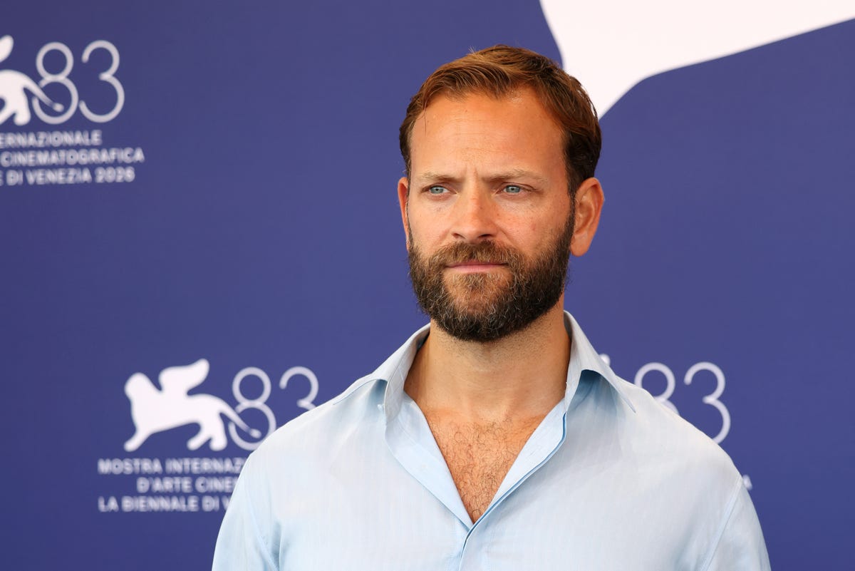 Alessandro Borghi al photocall di Nessun Dolore di Gianni Amelio