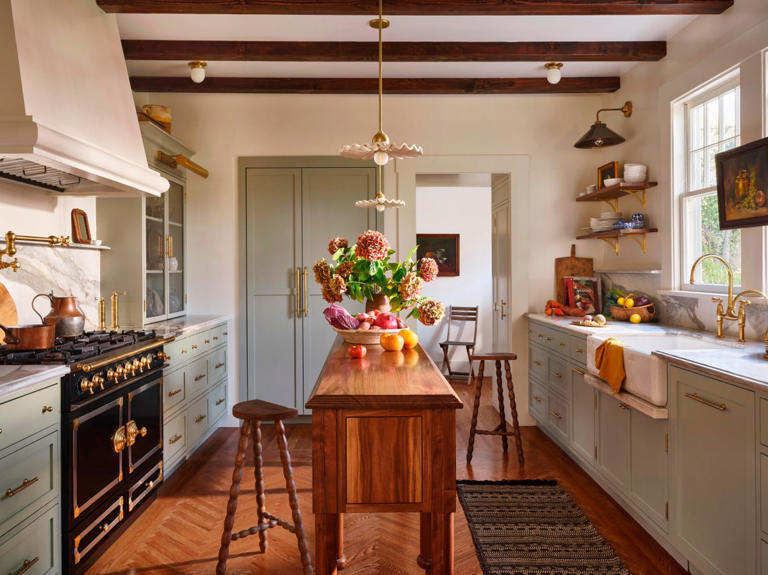 This 194-square-foot kitchen proves old houses don’t need to lose their ...