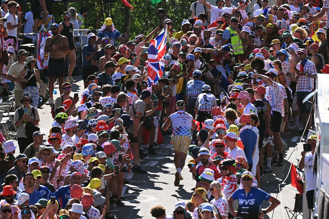 What pro riders really think about fans at the side of the road
