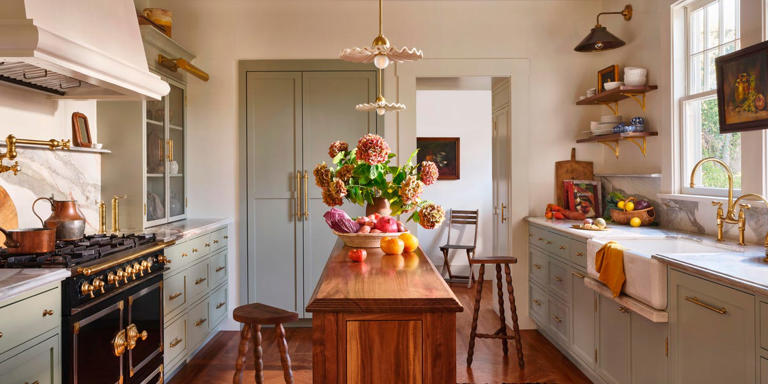 This 194-square-foot kitchen proves old houses don’t need to lose their ...