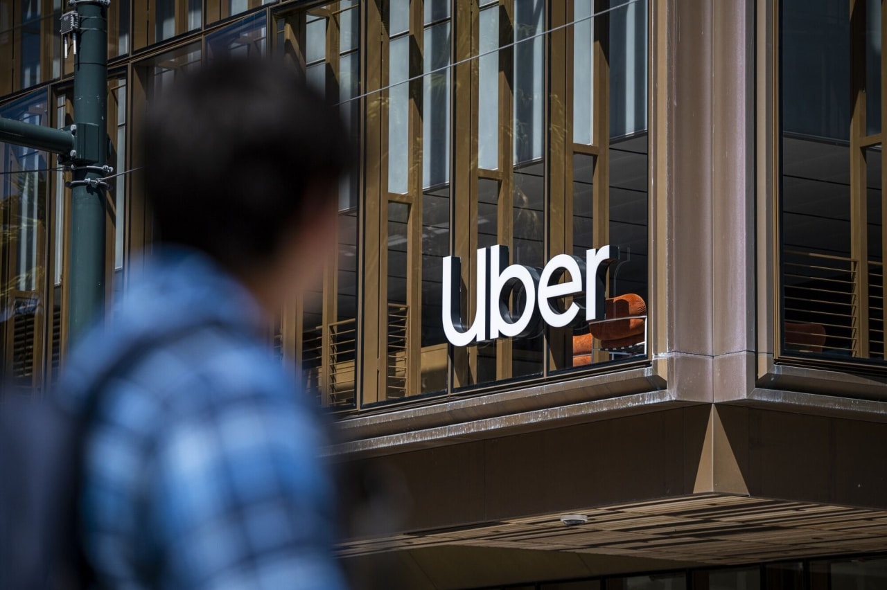 Corporate America is axing the ‘micro-team' boss