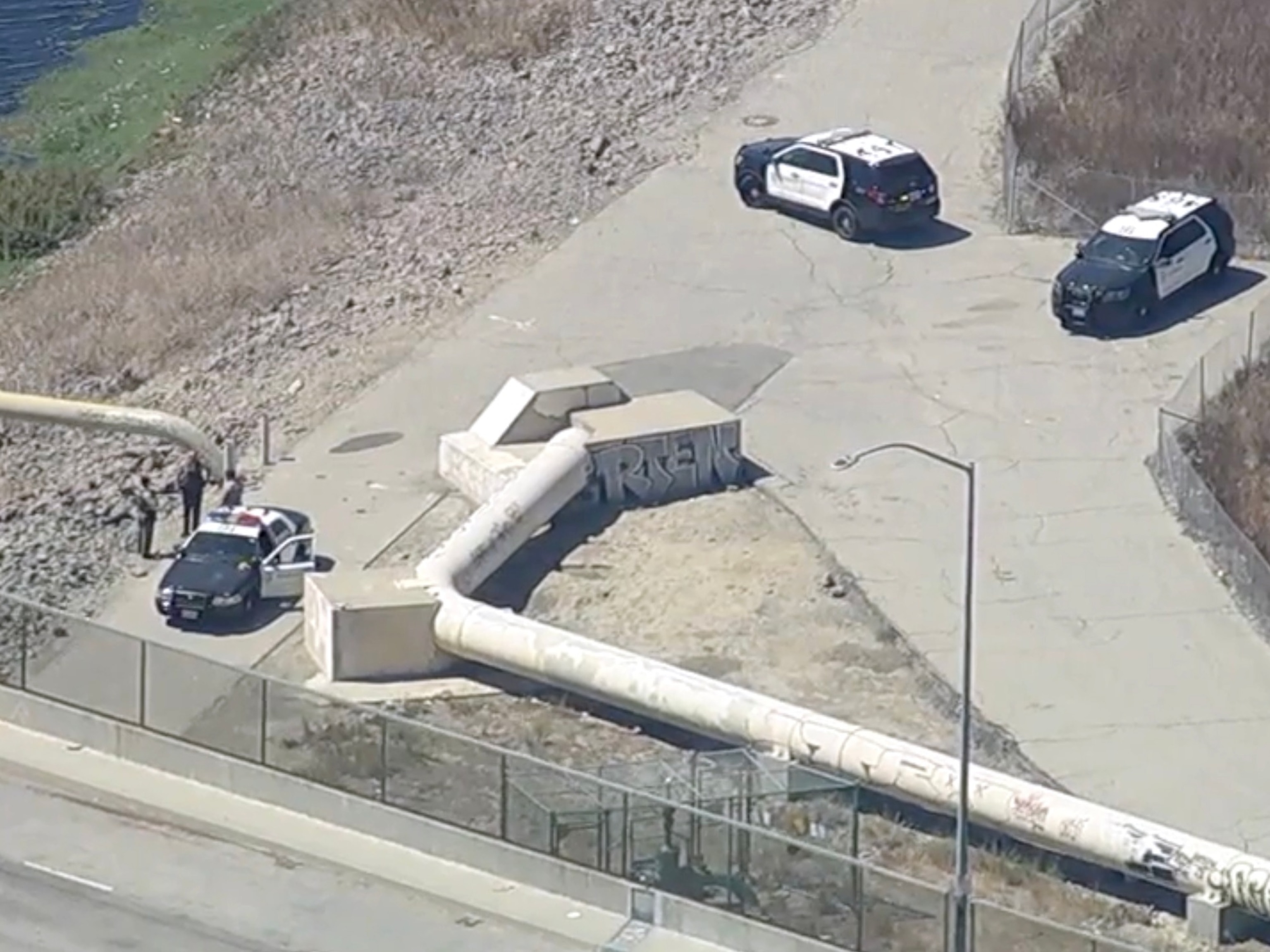 Officials looking to ID young girl, man found dead in same area in separate incidents