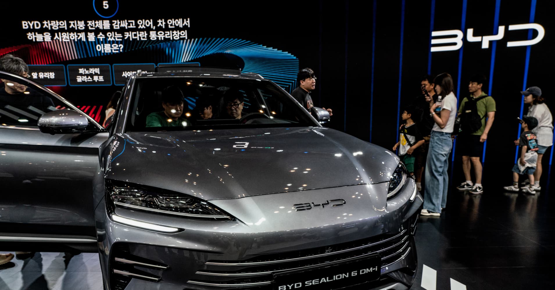 Automakers urge Congress to permanently ban Chinese connected vehicles in US