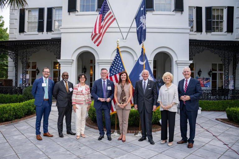 SRNS receives SC.’s highest award for education and career development