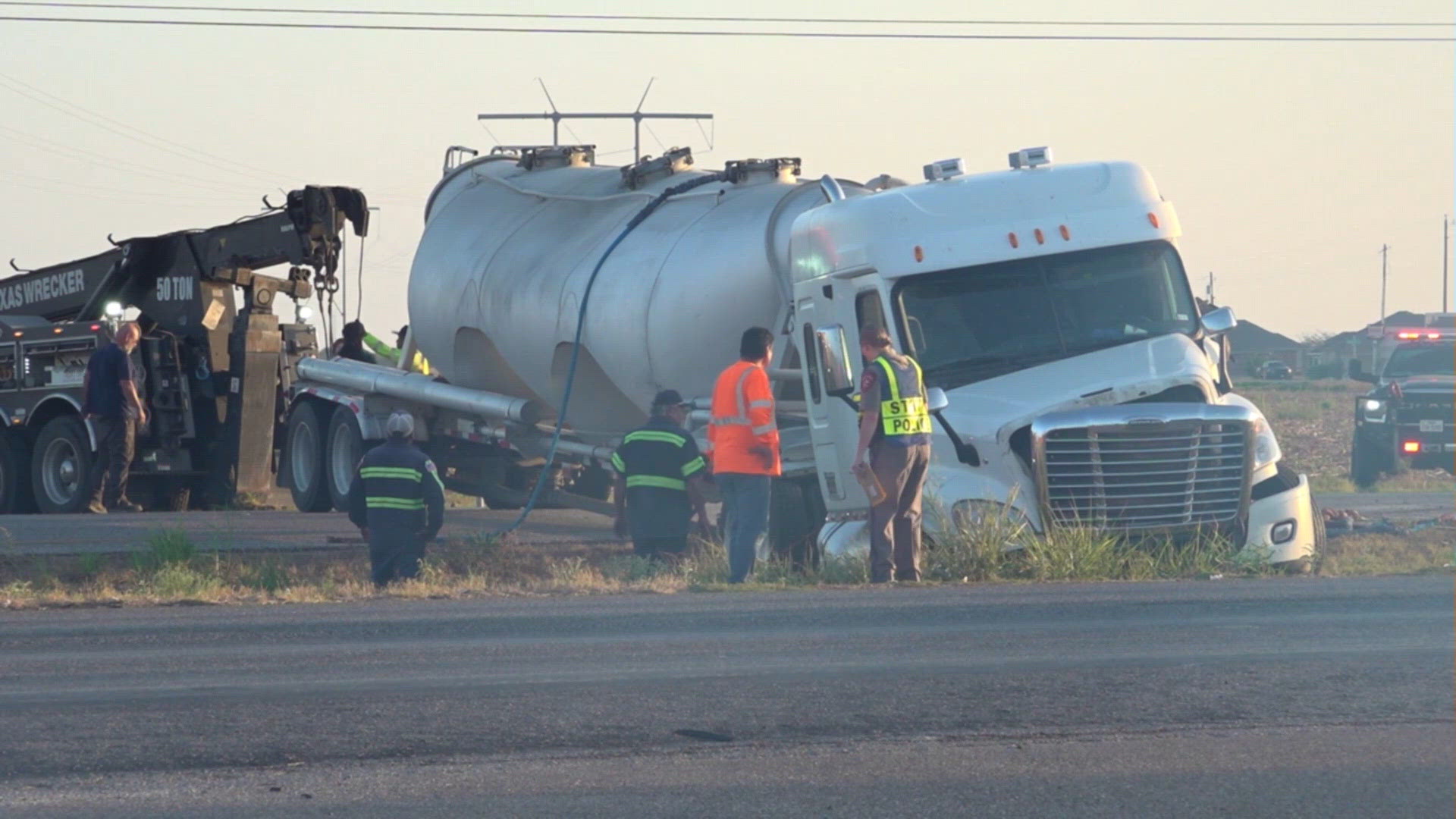 DPS: 18-wheeler, F-150 involved in early-morning crash