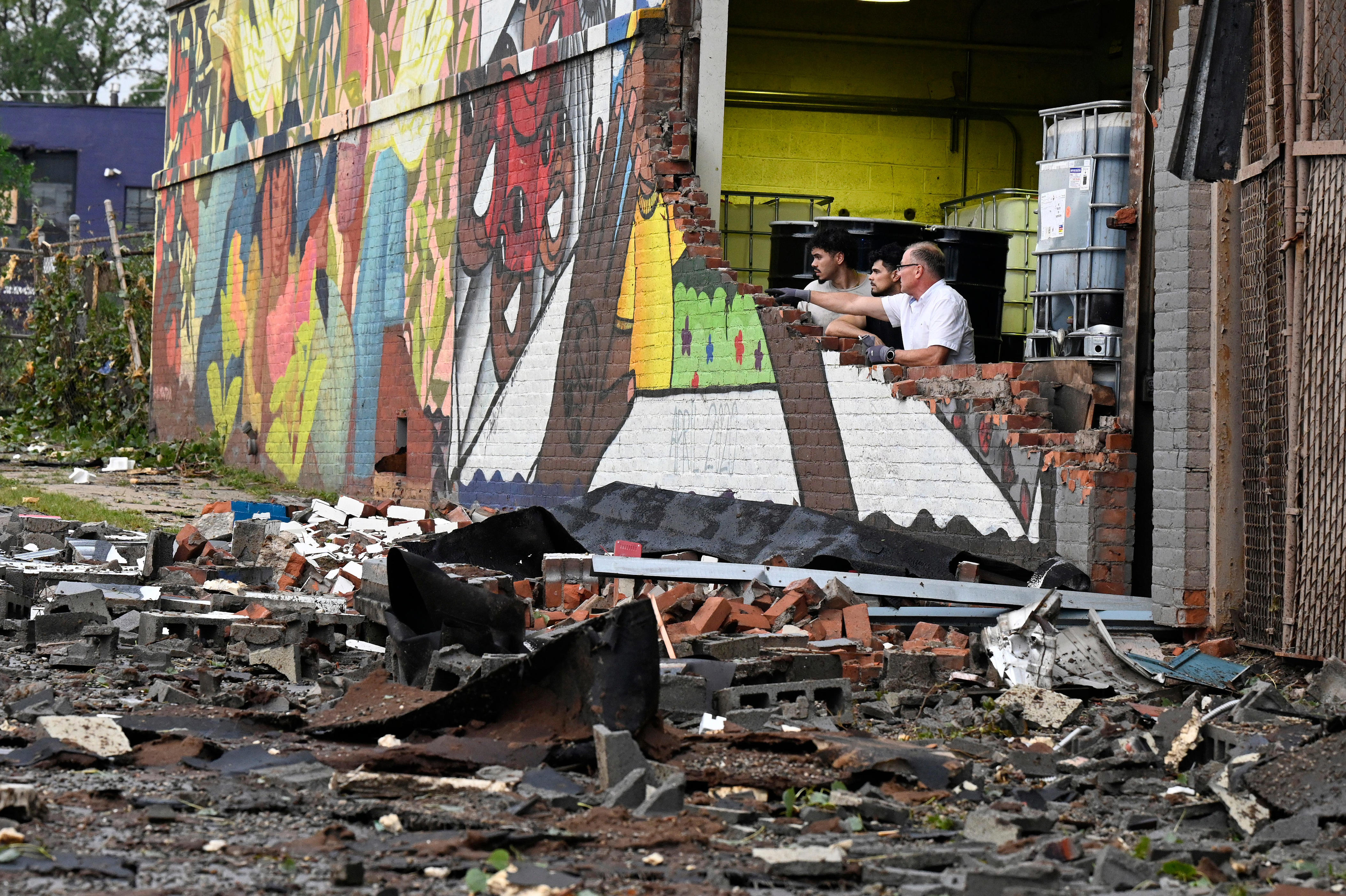 Tornado confirmed on Detroit's east side by officials