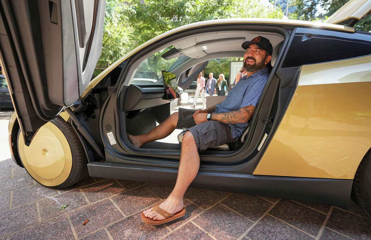 Tesla unveiled its new Cybercab robotaxi at exclusive Austin event ...