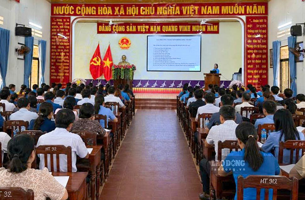 Công đoàn Tam Quan trang bị kỹ năng đối thoại, thương lượng cho cán bộ cơ sở