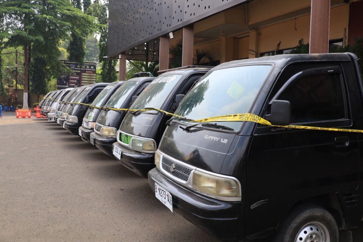 Polda Banten panen 11 unit mobil pikap bekas harga Rp 7-15 jutaan ...