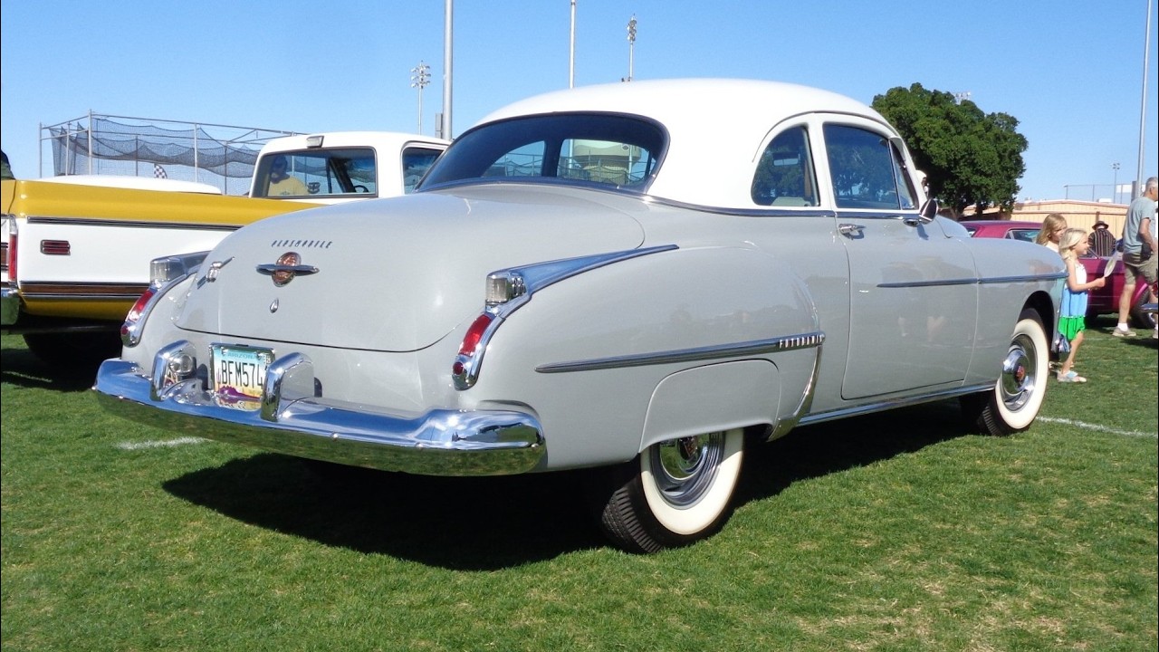 1950 Oldsmobile Rocket 88 in gray