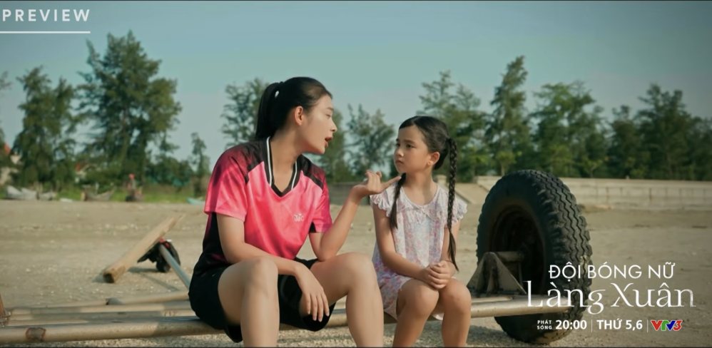 Phim Đội bóng nữ làng Xuân tập 1: Minh muốn bỏ học sư phạm để đá bóng