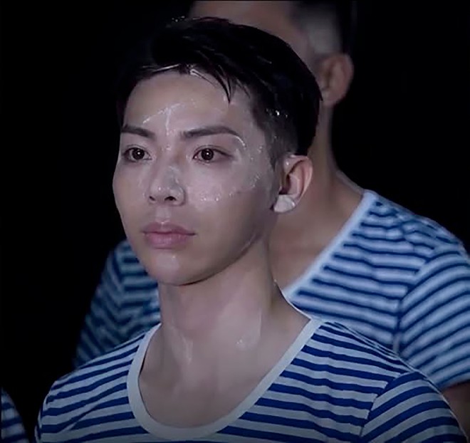 Erik đang 'gánh còng lưng' cho Sao nhập ngũ?